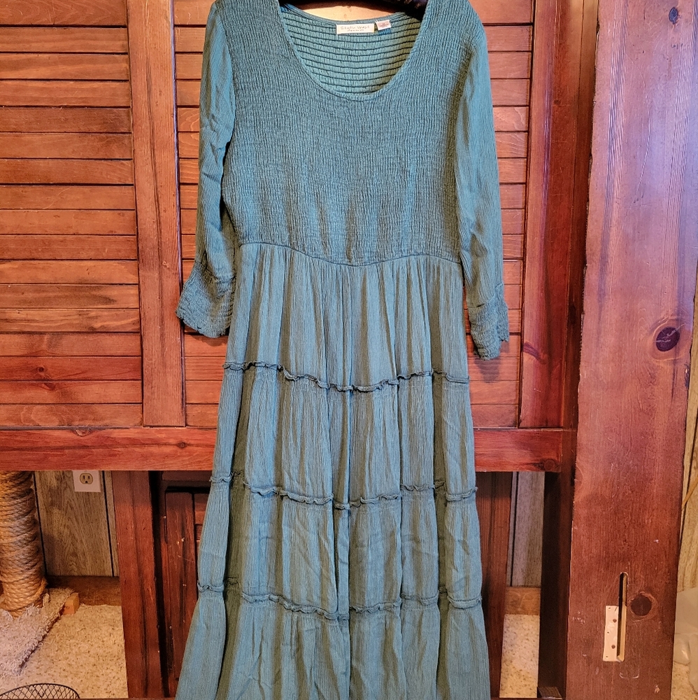 Studio West Apperal Maxi Dress